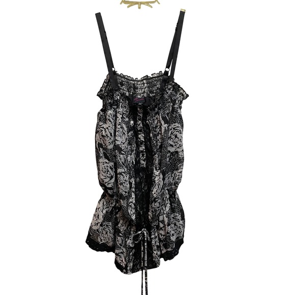 torrid Tops - Torrid Womens Black White Floral Lace Trim Smocked Peplum Cami Top Size 1 XL